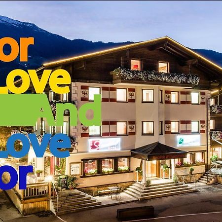 Hotel Standlhof Zillertal อูแดร์นส์ ภายนอก รูปภาพ