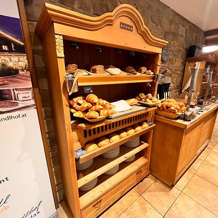 Hotel Standlhof Zillertal อูแดร์นส์ ภายนอก รูปภาพ
