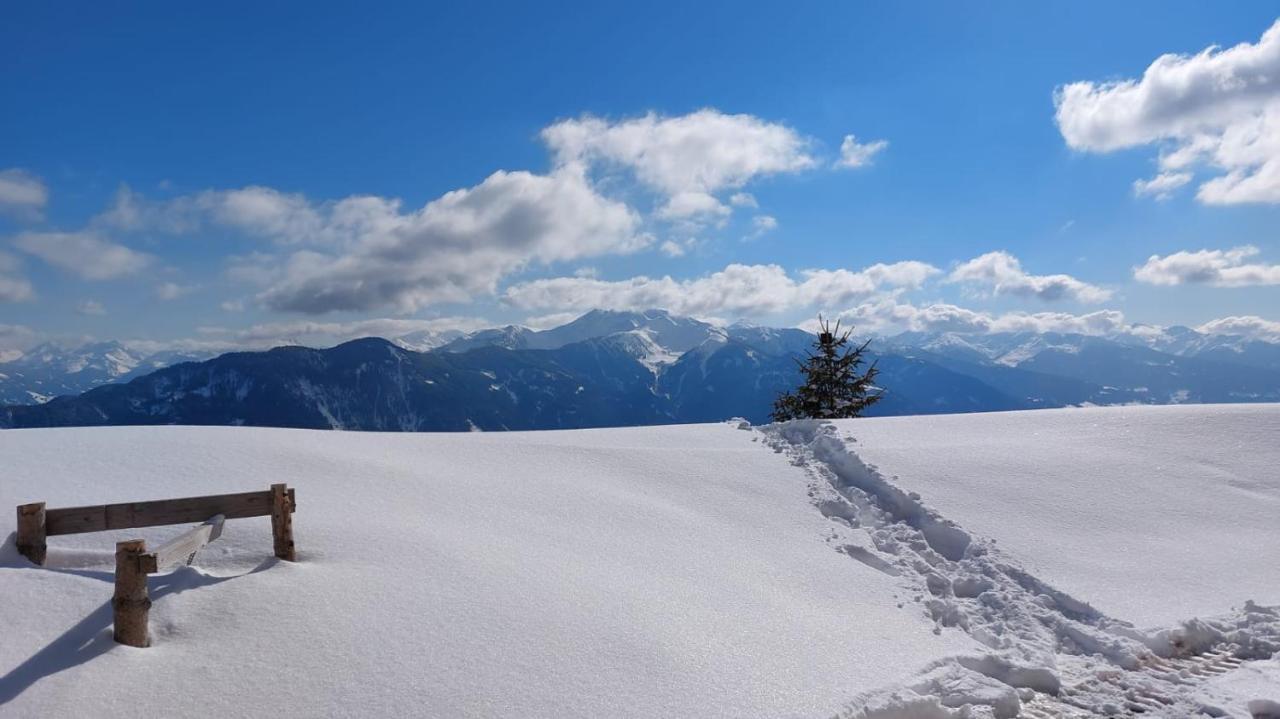 Hotel Standlhof Zillertal อูแดร์นส์ ภายนอก รูปภาพ