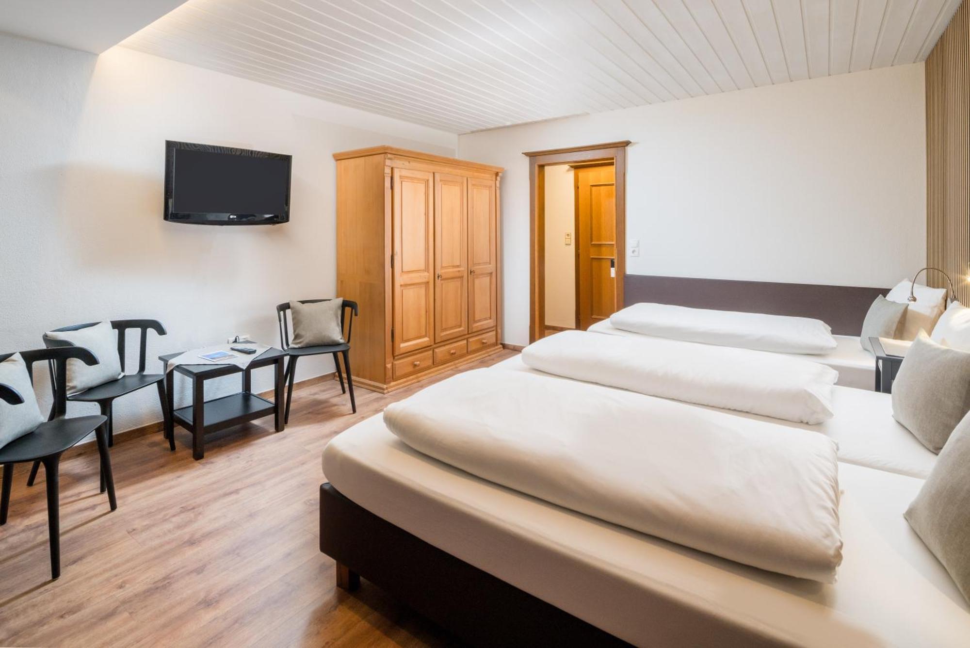Hotel Standlhof Zillertal อูแดร์นส์ ภายนอก รูปภาพ