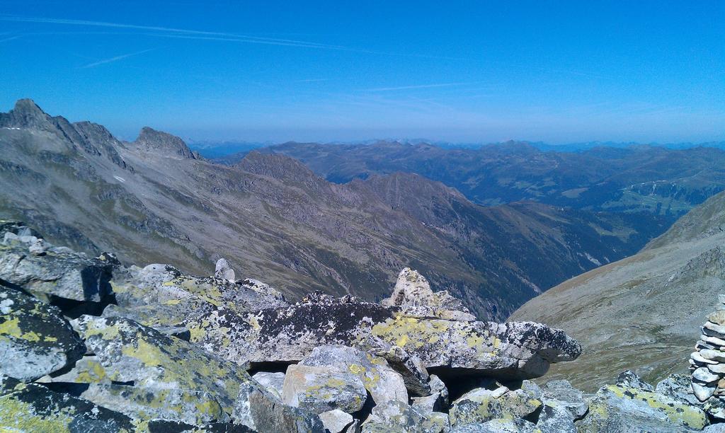 Hotel Standlhof Zillertal อูแดร์นส์ ภายนอก รูปภาพ