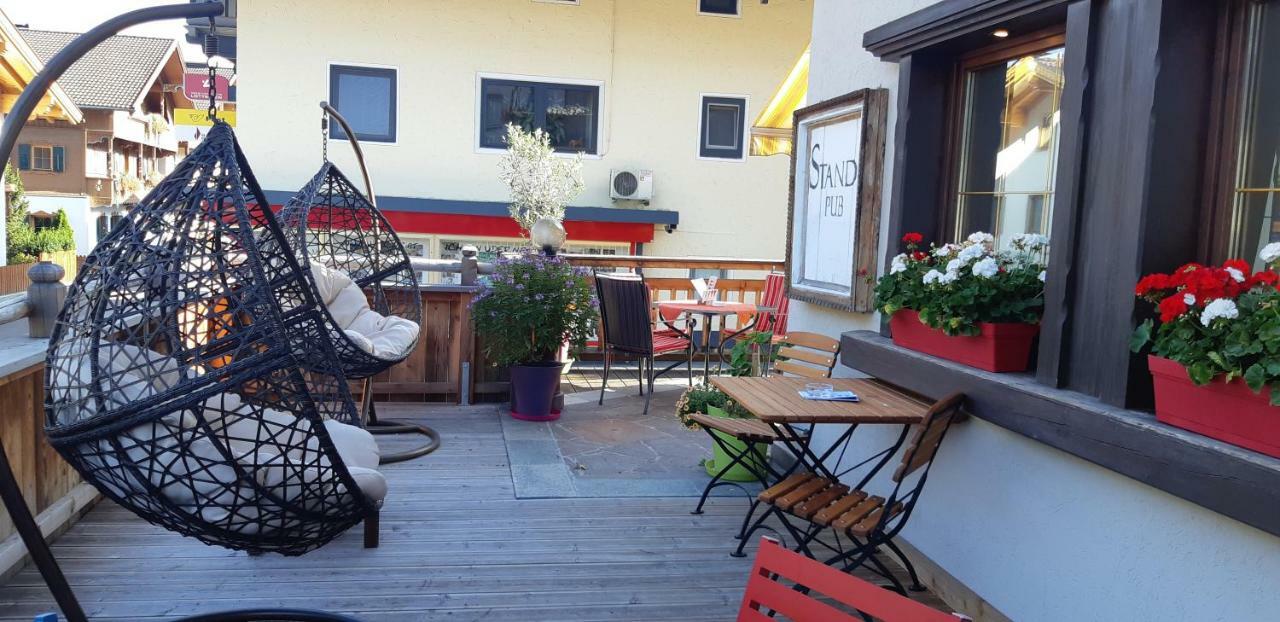 Hotel Standlhof Zillertal อูแดร์นส์ ภายนอก รูปภาพ